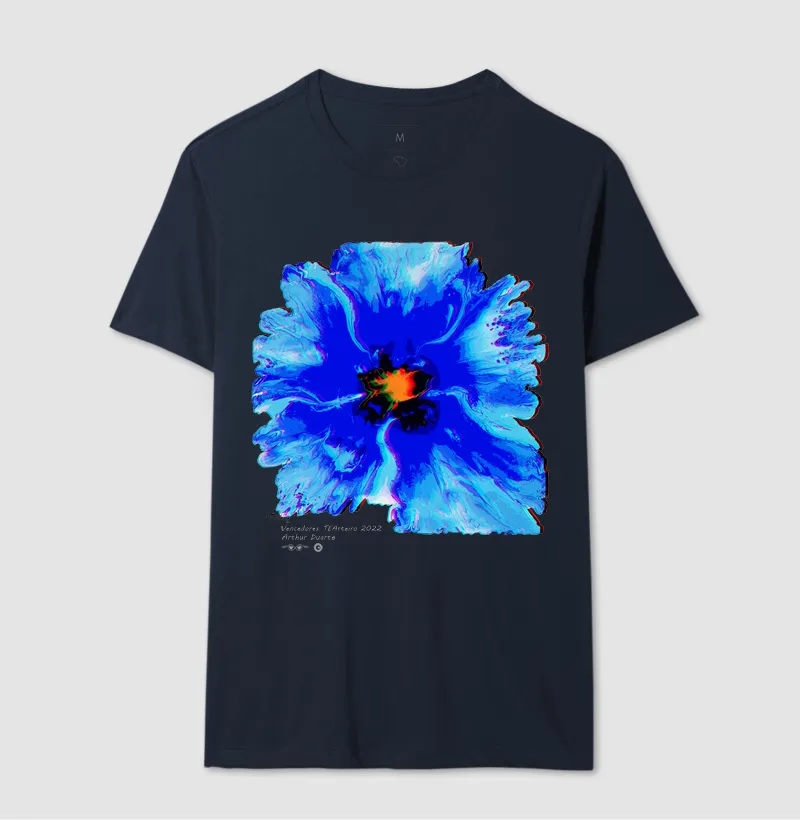 Camiseta A flor azul by Arthur Duarte - Imagem 6