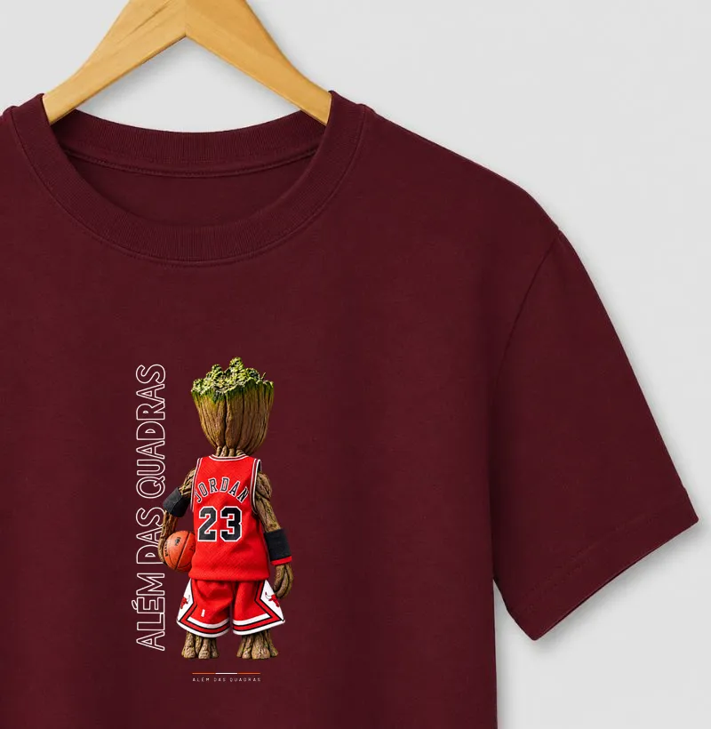 Camiseta Raízes do Jogo — Além das Quadras  Algumas paixões criam raízes.